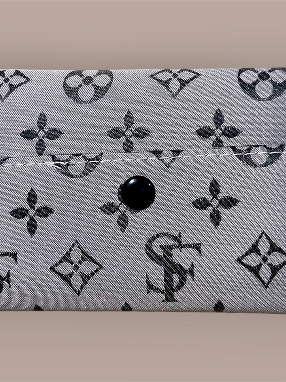 Gray Printed Women's Wallet with Black Motif